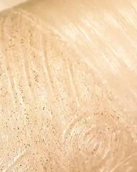 Beige Gold Leaves wallpaper close-up